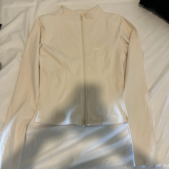 437 jacket - Picture 2 of 4